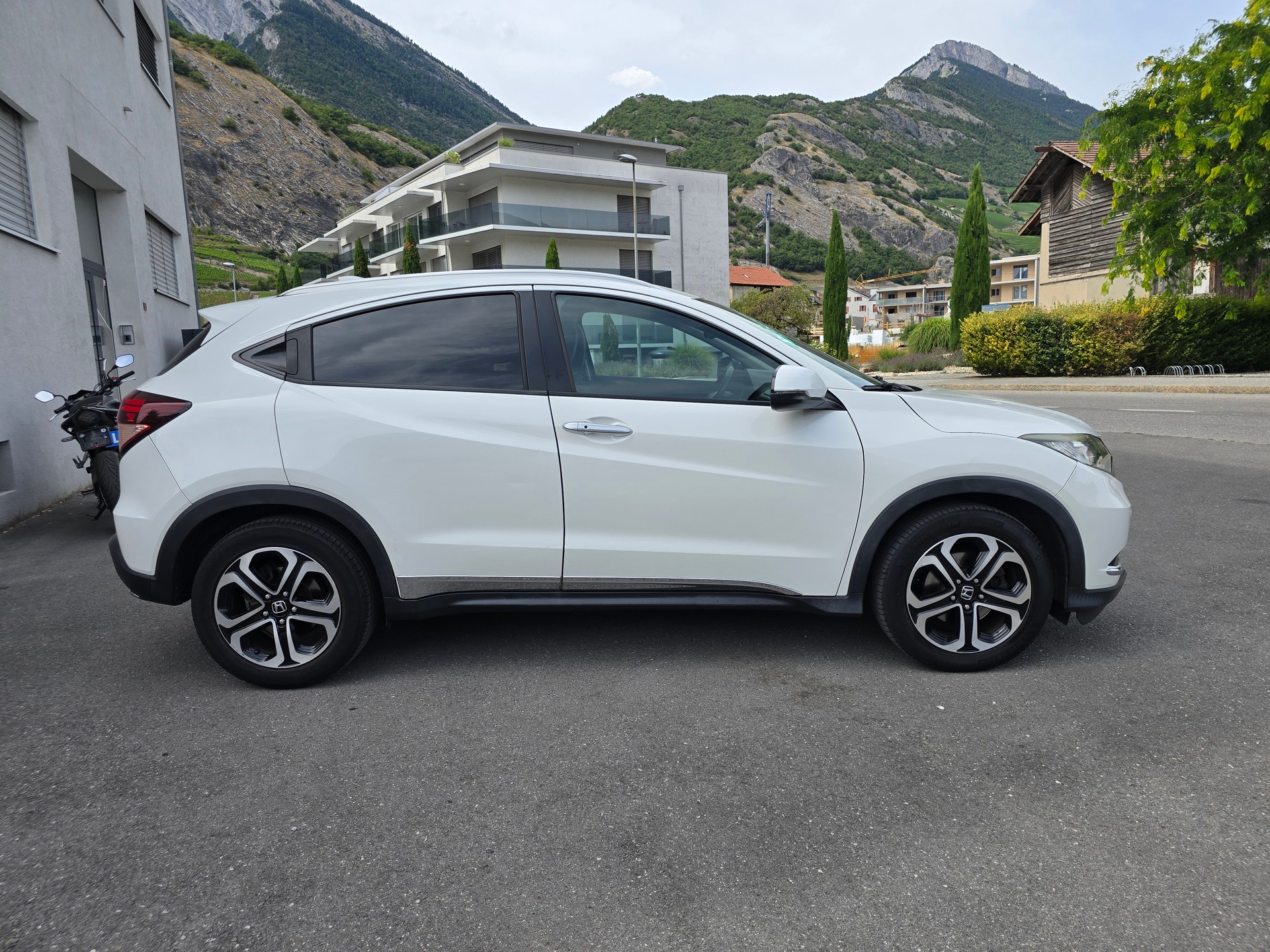 HONDA HR-V 1.5i-VTEC Executive CVT-image-7