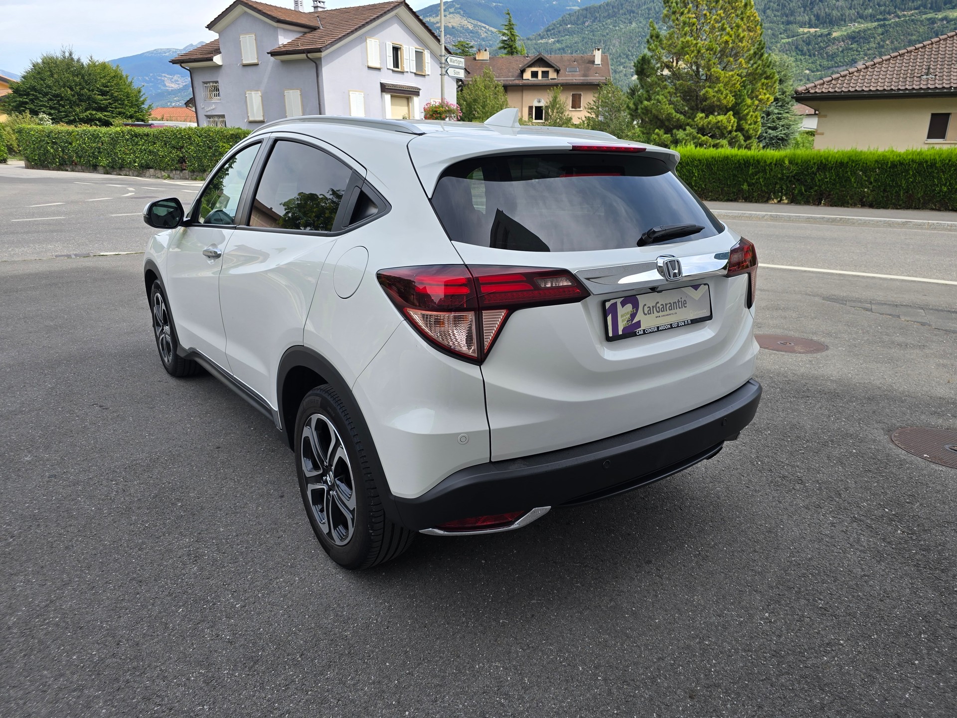 HONDA HR-V 1.5i-VTEC Executive CVT-image-3
