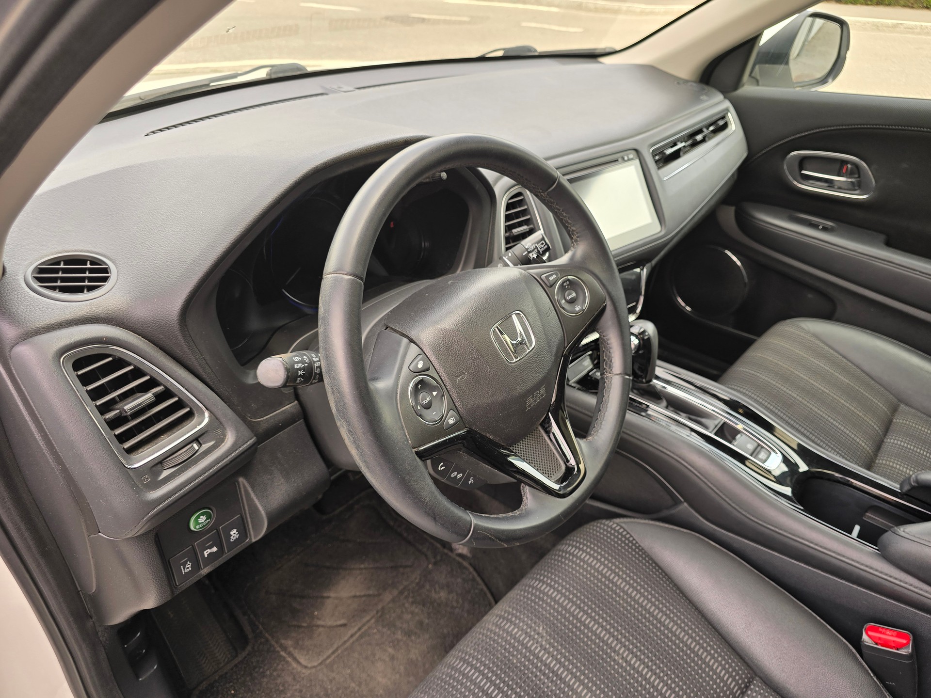 HONDA HR-V 1.5i-VTEC Executive CVT-image-11