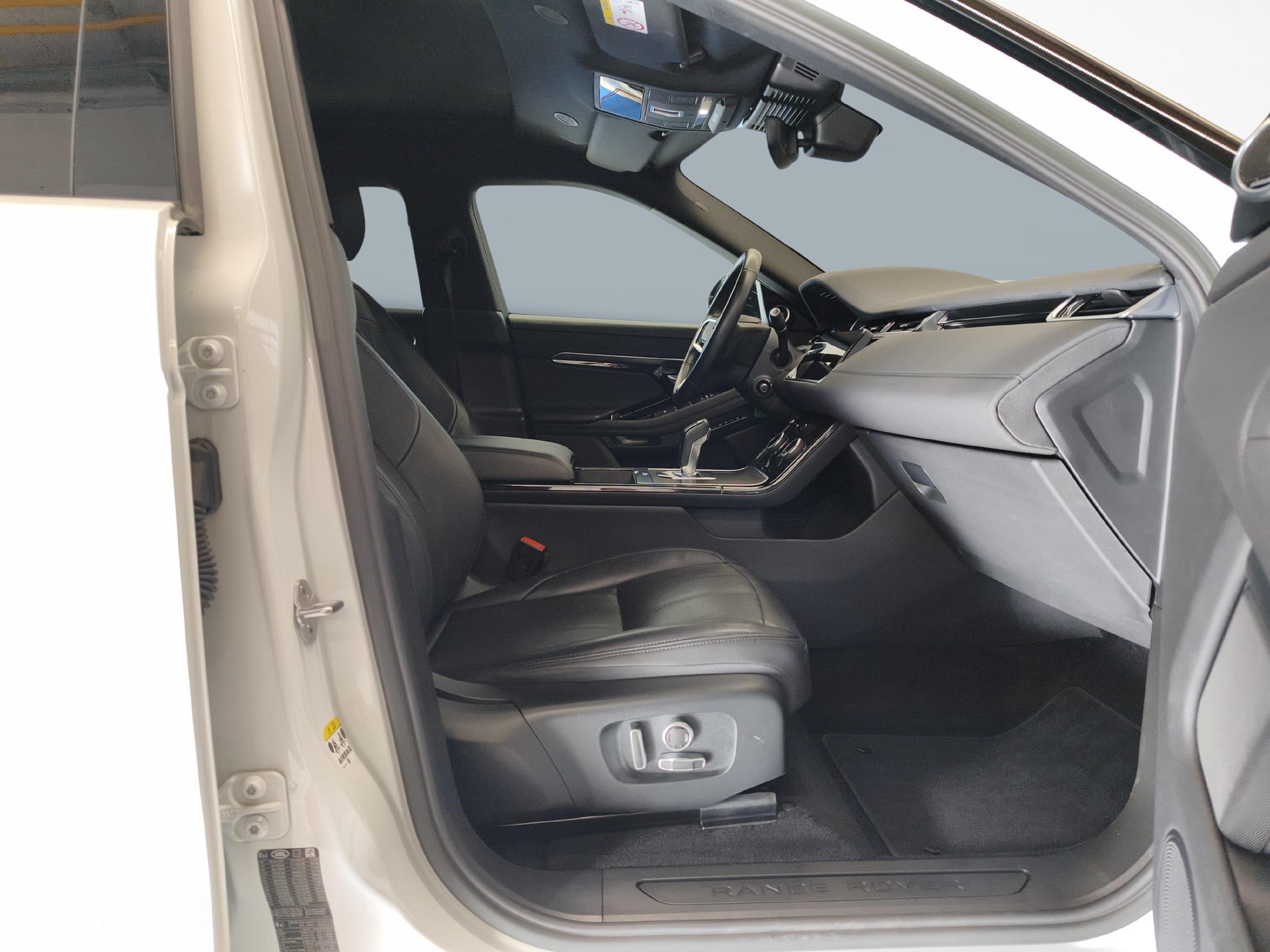 LAND ROVER Range Rover Evoque 2.0 T SE-image-8