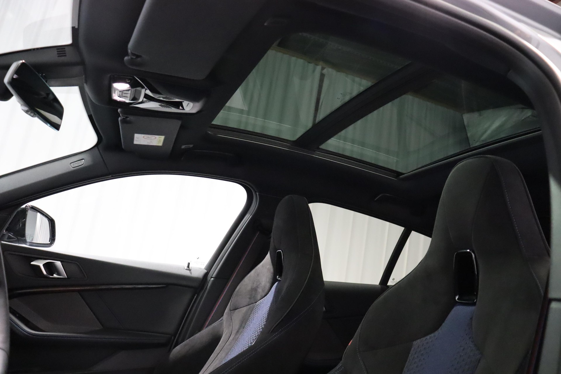 BMW 128ti-image-12