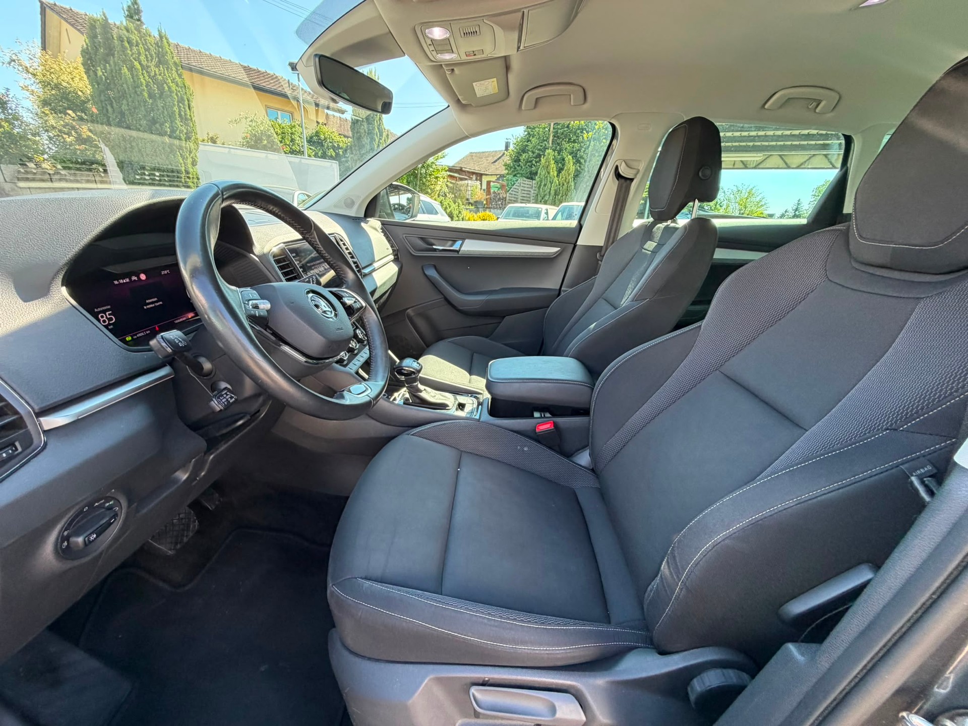 SKODA Karoq 2.0 TDI CR Ambition 4x4 DSG-image-12