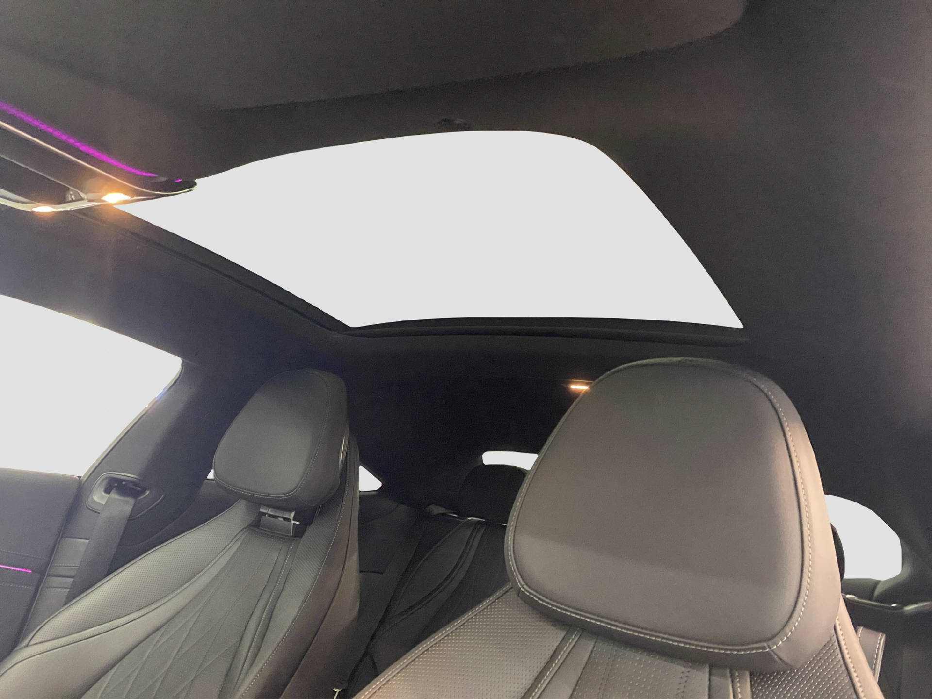 MERCEDES-BENZ CLE 300 AMG Line Coupé 4MATIC-image-9