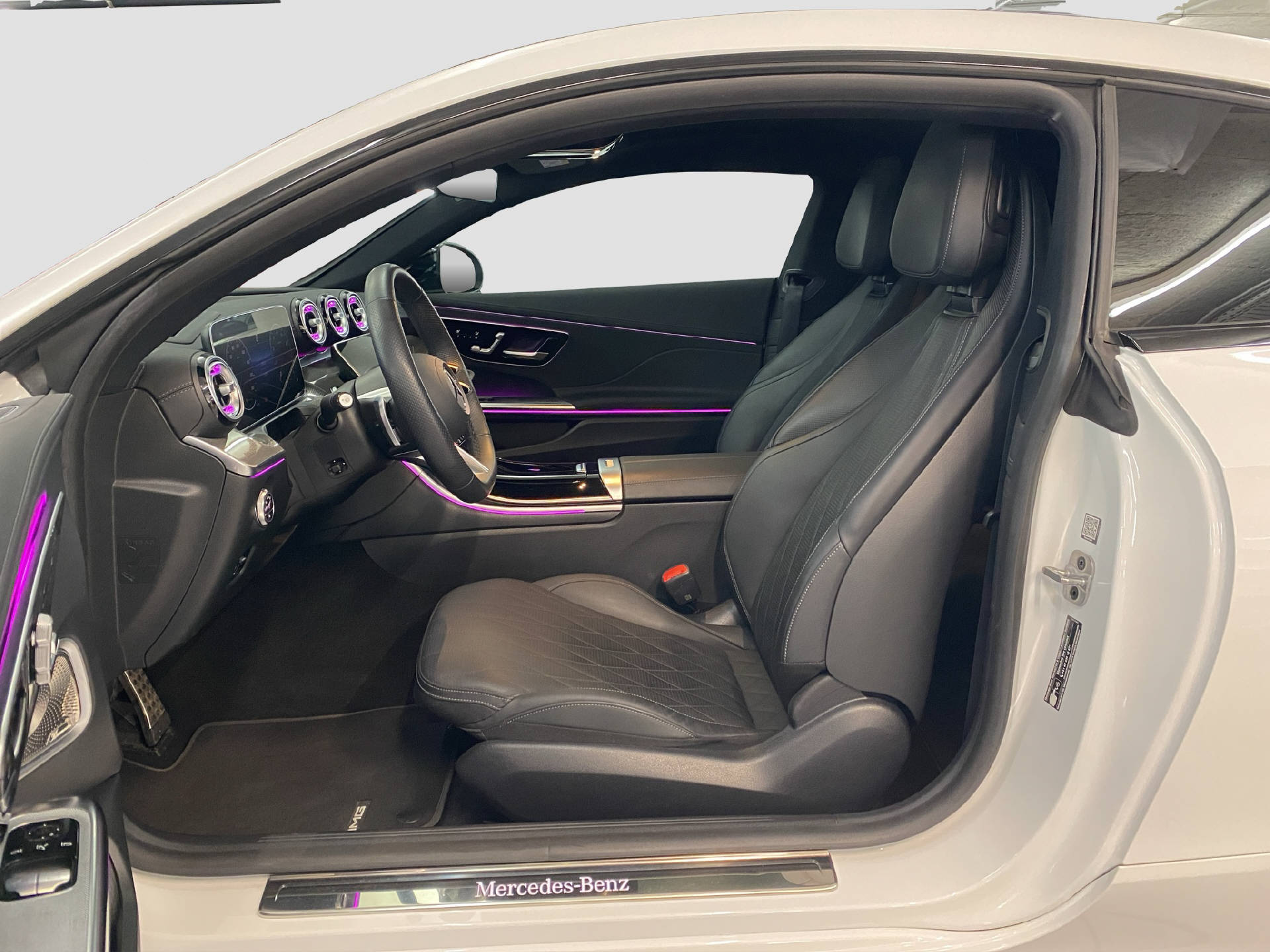 MERCEDES-BENZ CLE 300 AMG Line Coupé 4MATIC-image-6