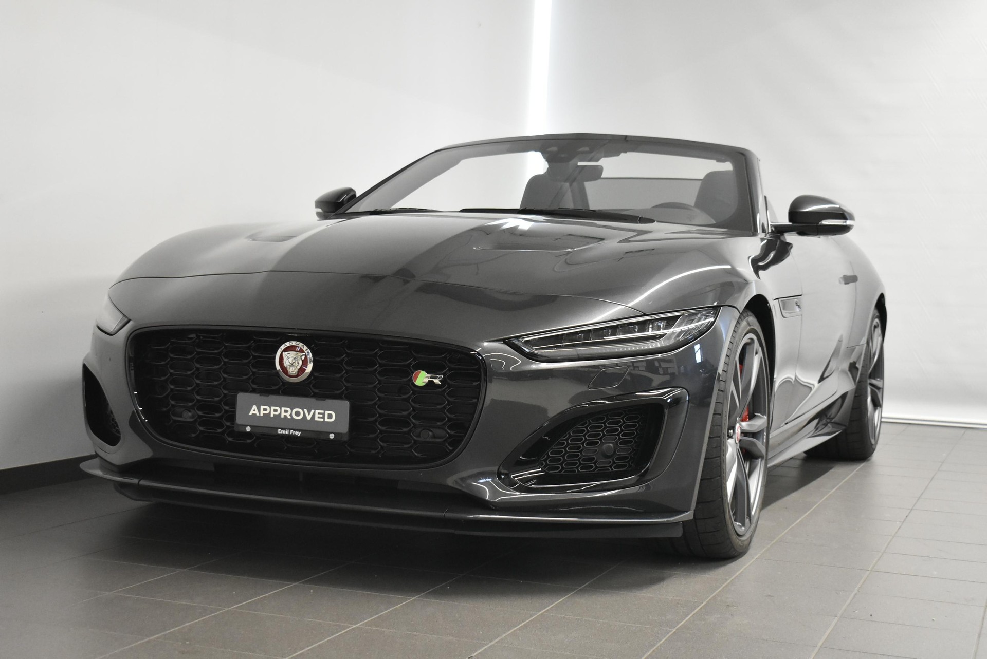 JAGUAR F-Type Convertible 5.0 V8 R AWD-image-1