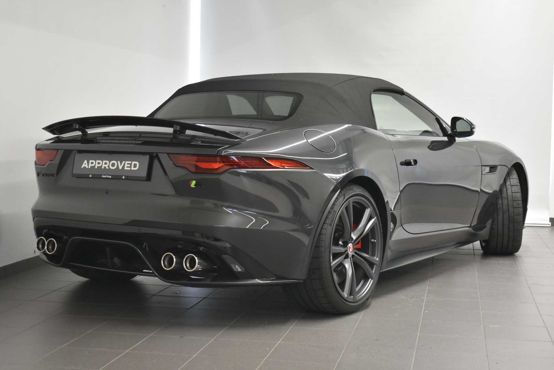 JAGUAR F-Type Convertible 5.0 V8 R AWD-image-3