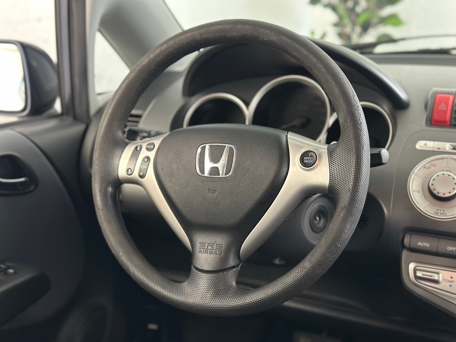 HONDA Jazz 1.4i LS Formula 1 CVT-image-17