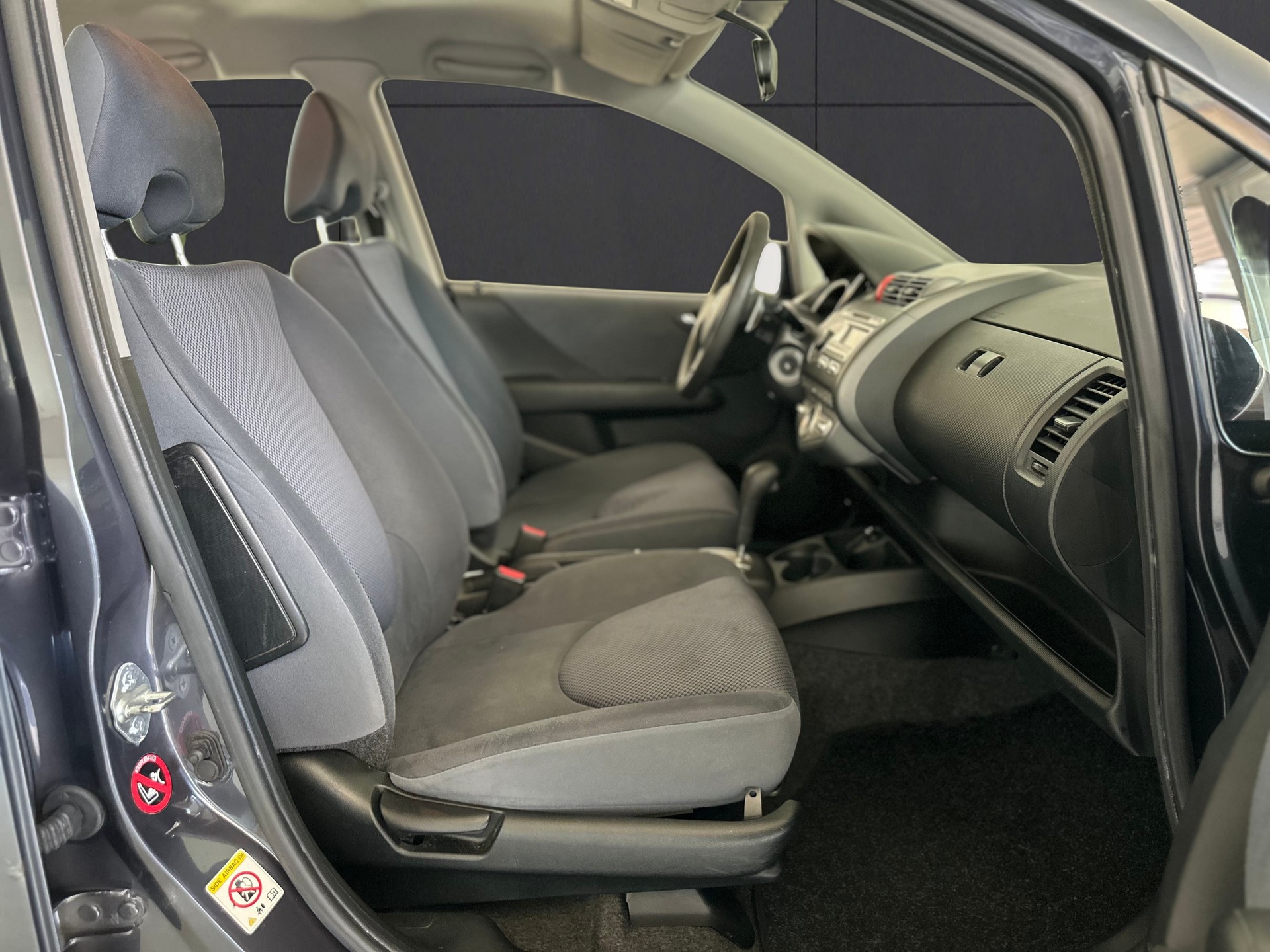 HONDA Jazz 1.4i LS Formula 1 CVT Automat-image-9