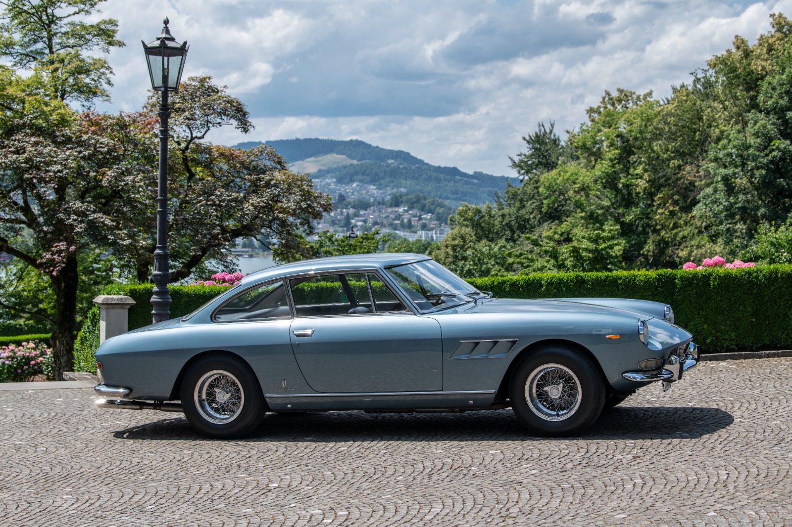 FERRARI 330 GT-image-5