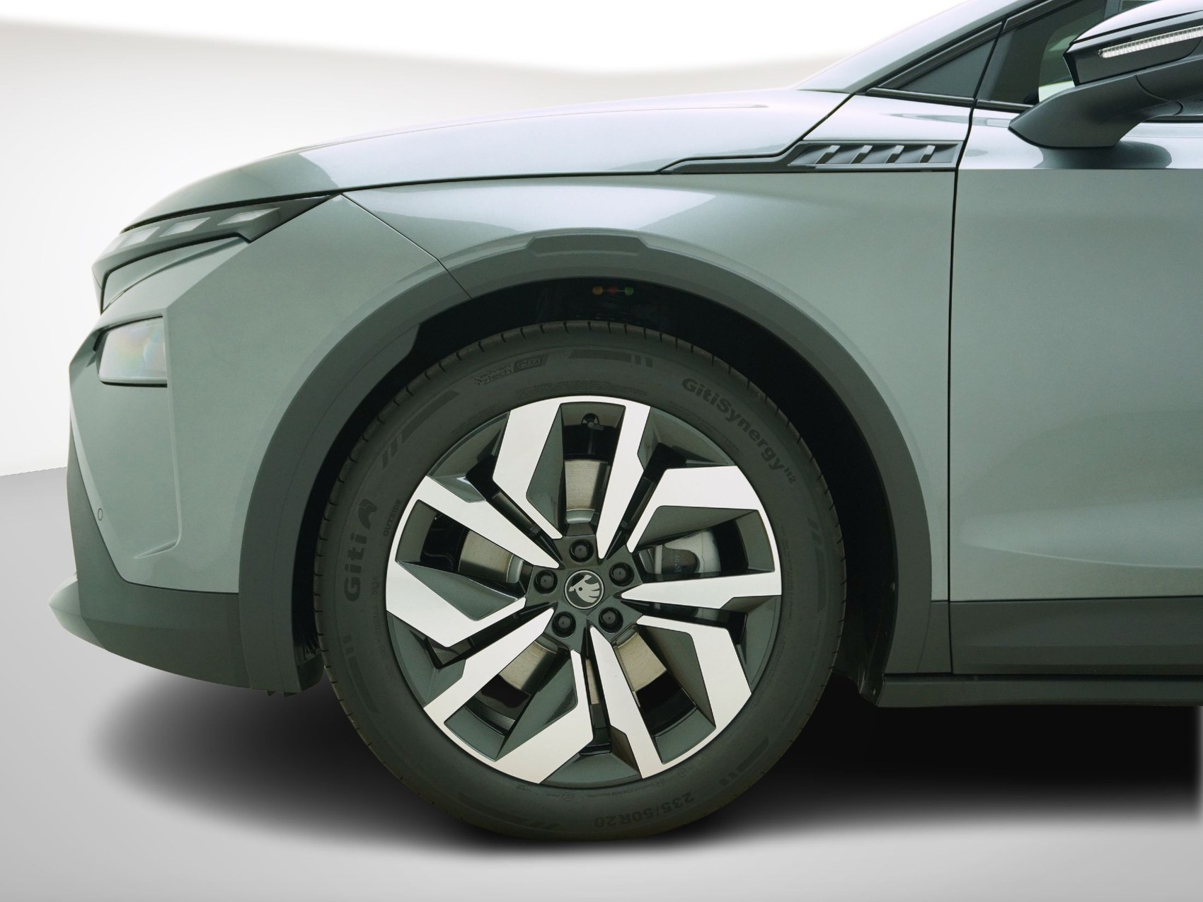 SKODA Elroq 85x SportLine Plus 4x4-image-9