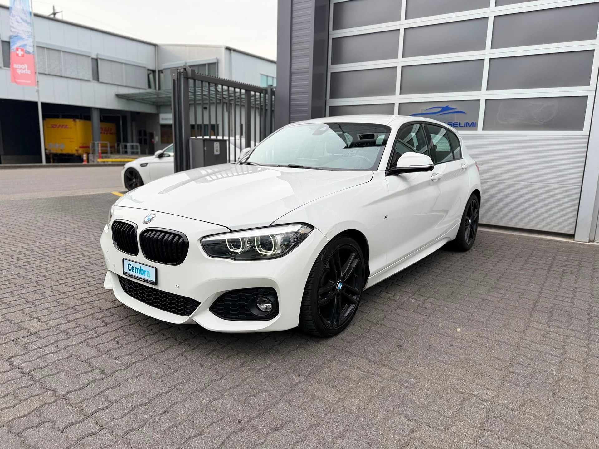 BMW 118i Edition M Sport Steptronic-image-1