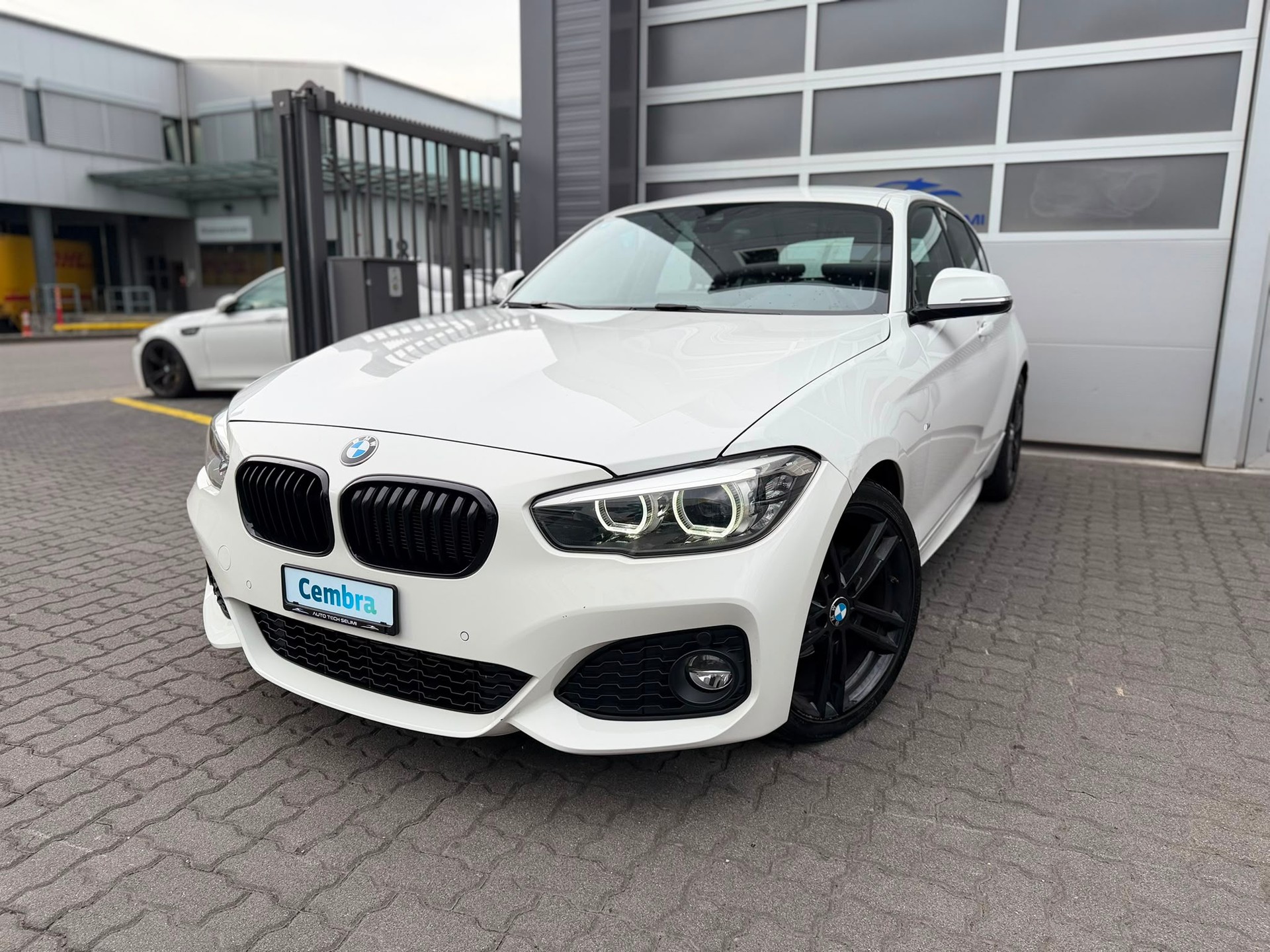 BMW 118i Edition M Sport Steptronic-image-0