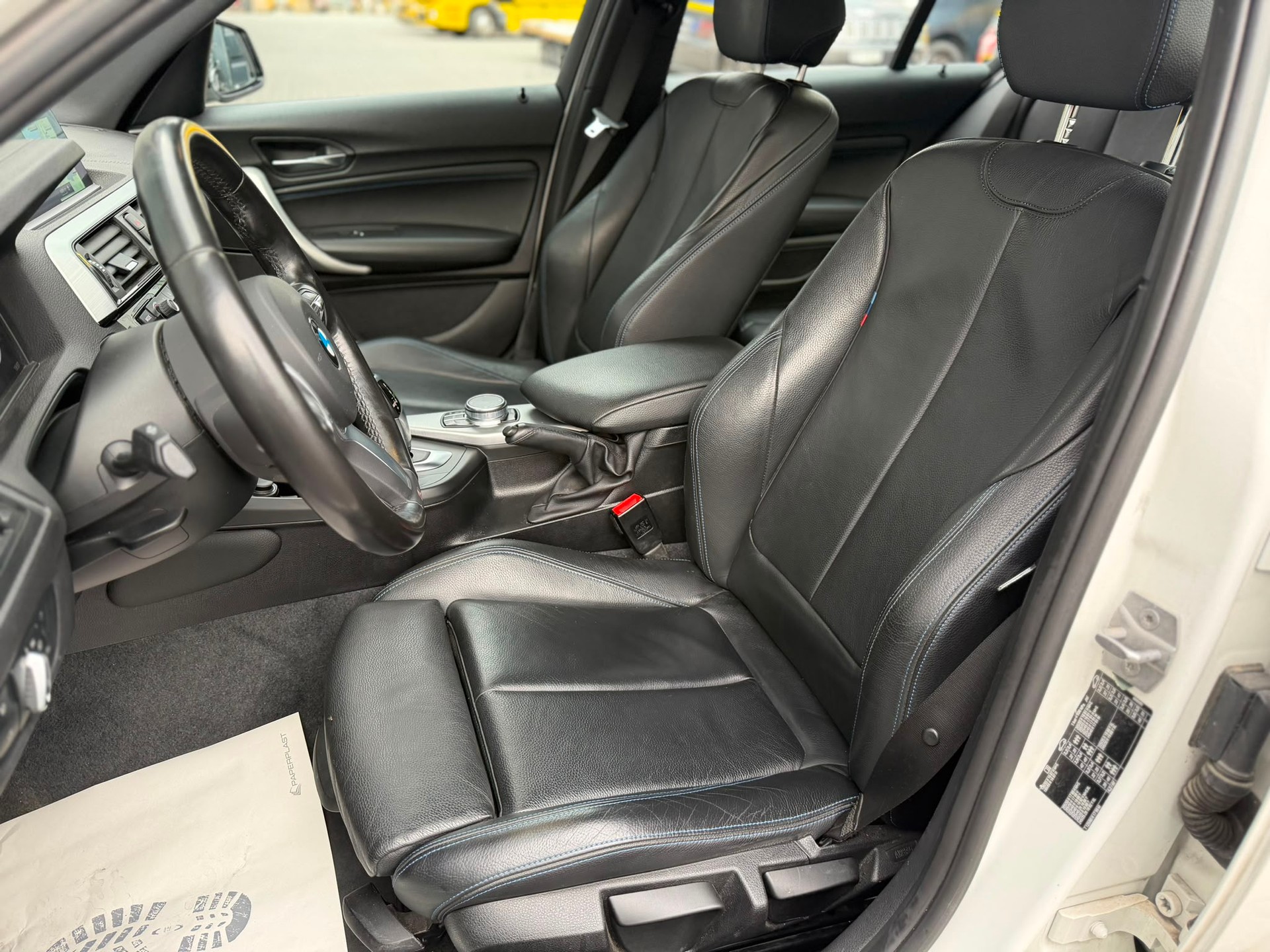 BMW 118i Edition M Sport Steptronic-image-9