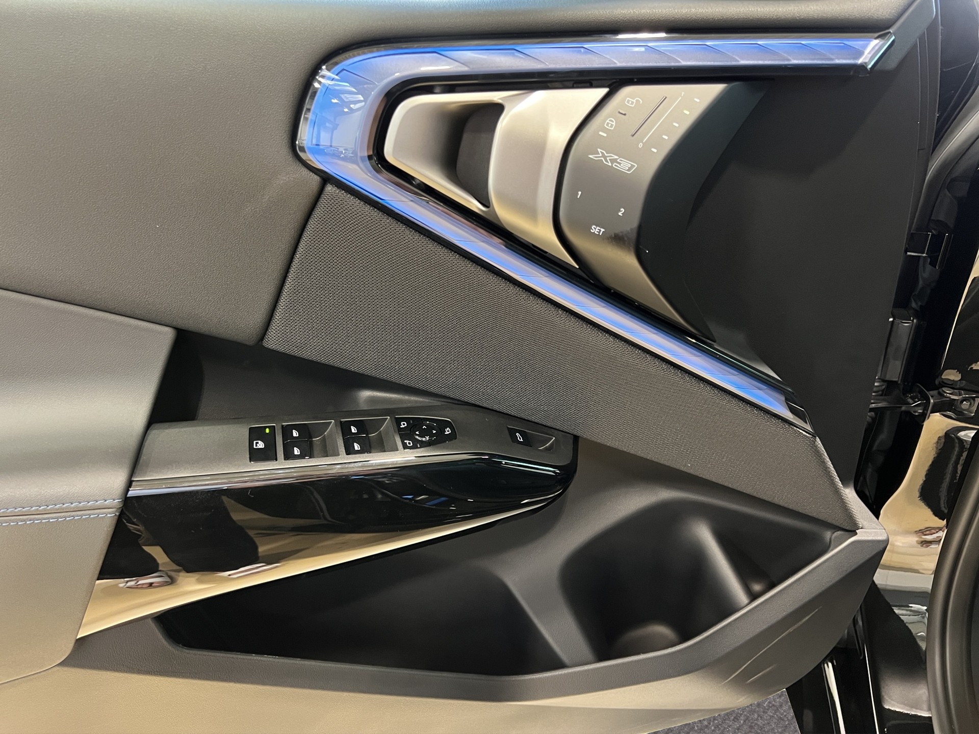 BMW X3 20i xDrive-image-11