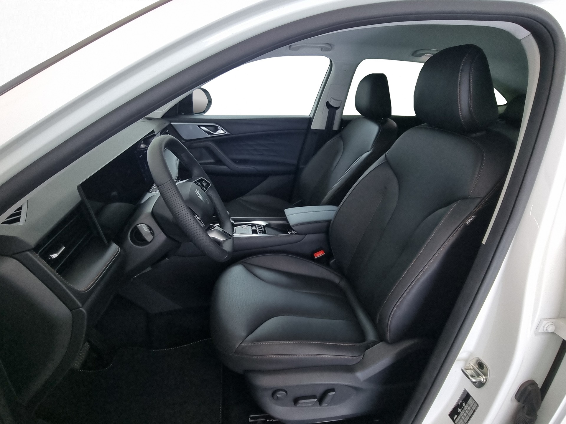 MG MG HS 1.5 T PHEV Luxury-image-5