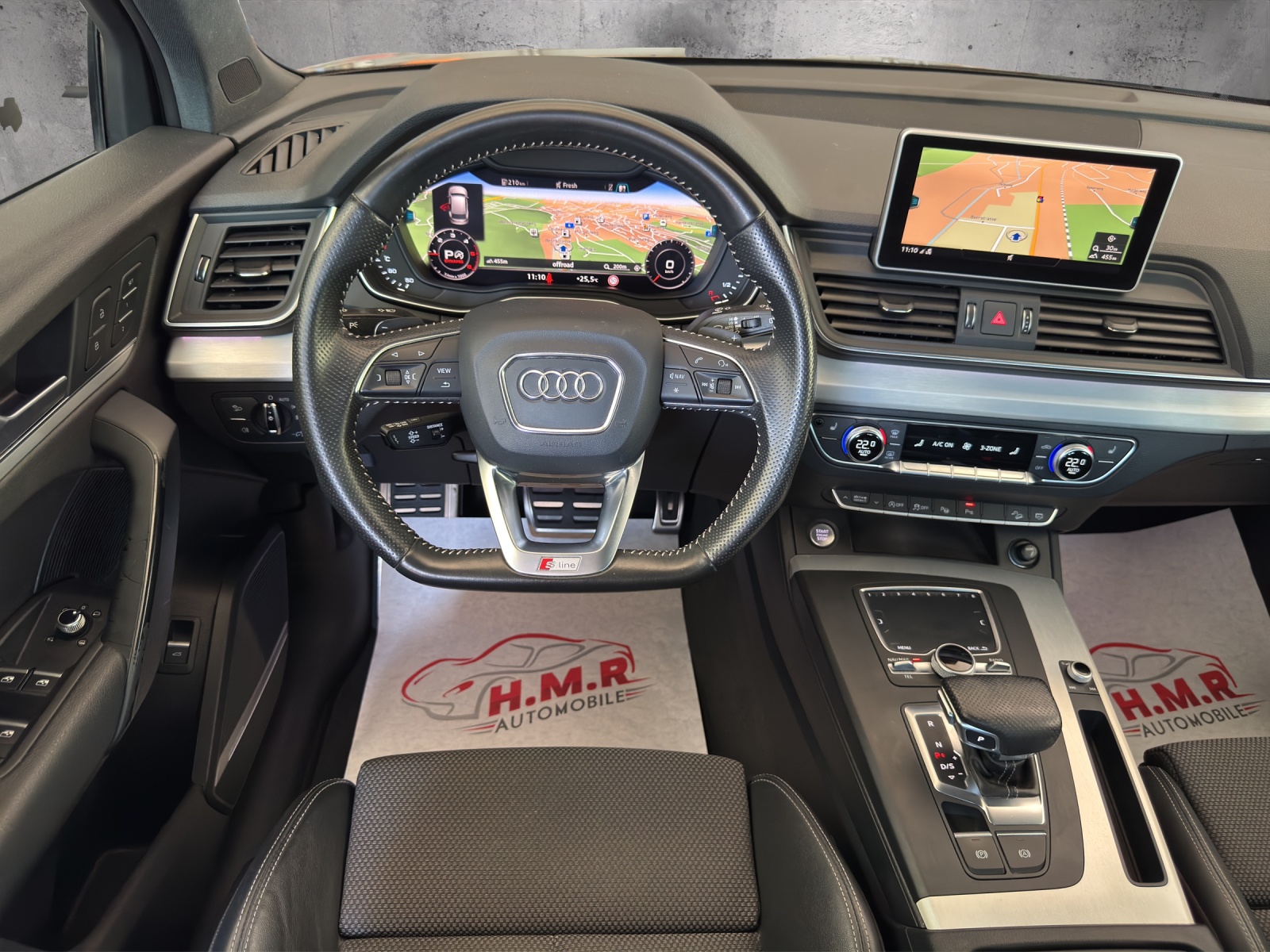 AUDI Q5 2.0 TDI quattro-image-11