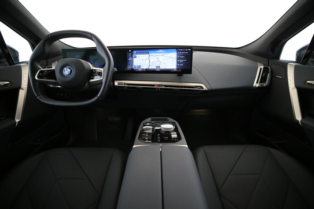 BMW iX xDrive50-image-5
