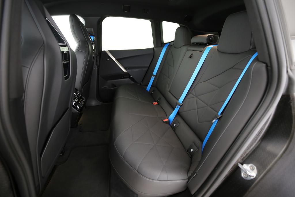 BMW iX xDrive50-image-13