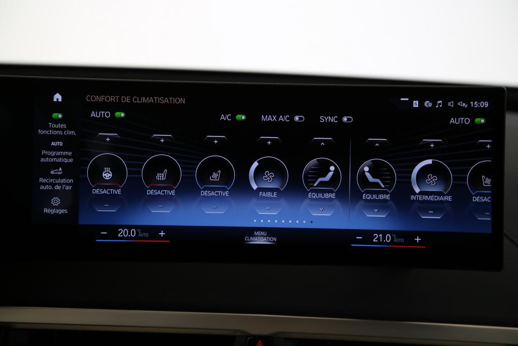 BMW iX xDrive50-image-12