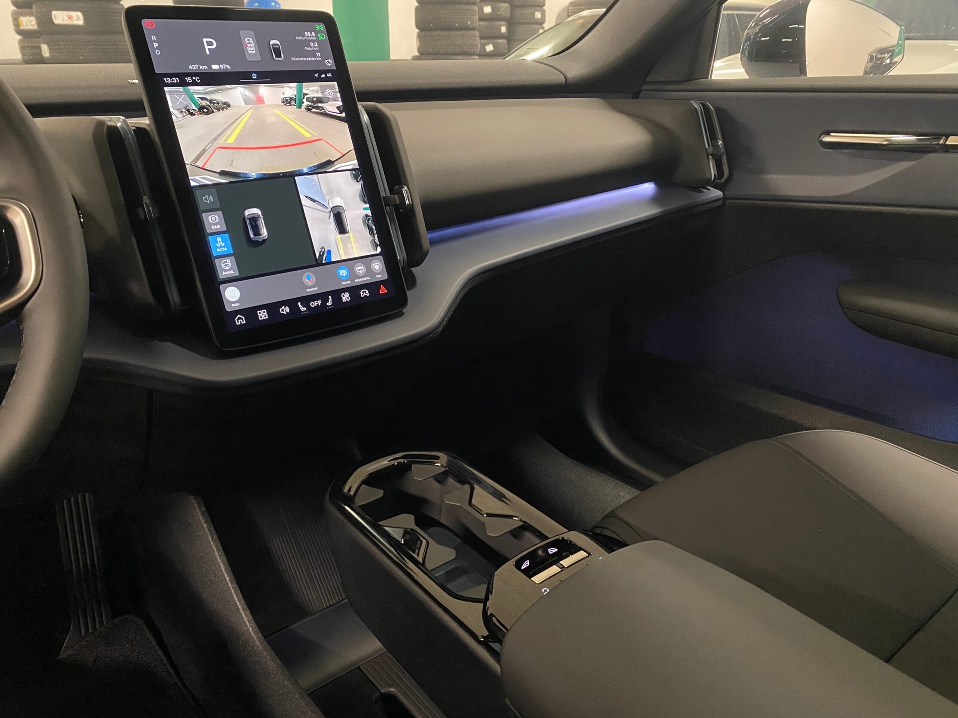 VOLVO EX30 P8 Ultra AWD-image-7