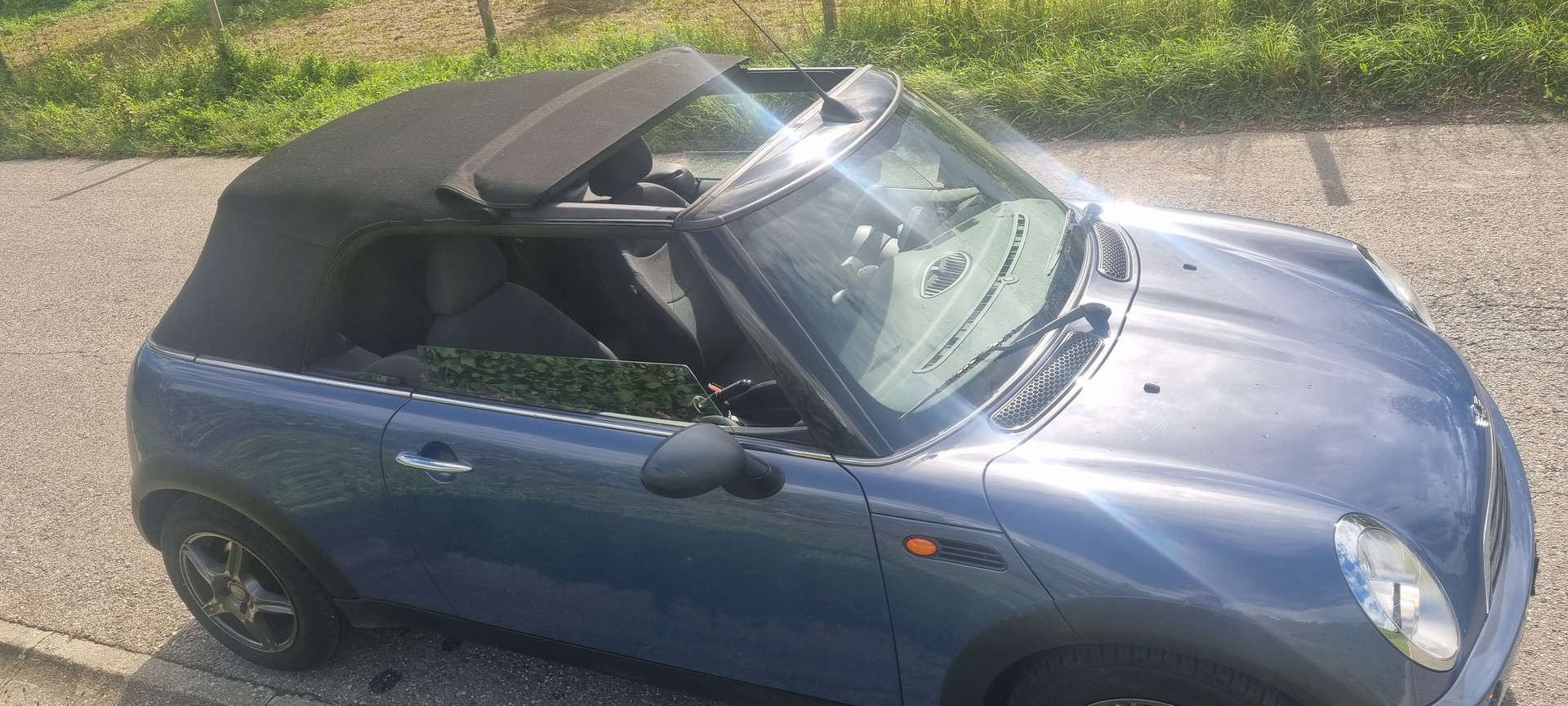 MINI One Cabriolet-image-13