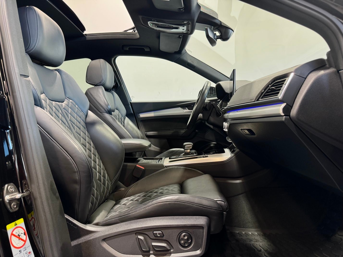 AUDI Q5 Sportback 2.0 40 TDI S Line quattro S-Tronic-image-10