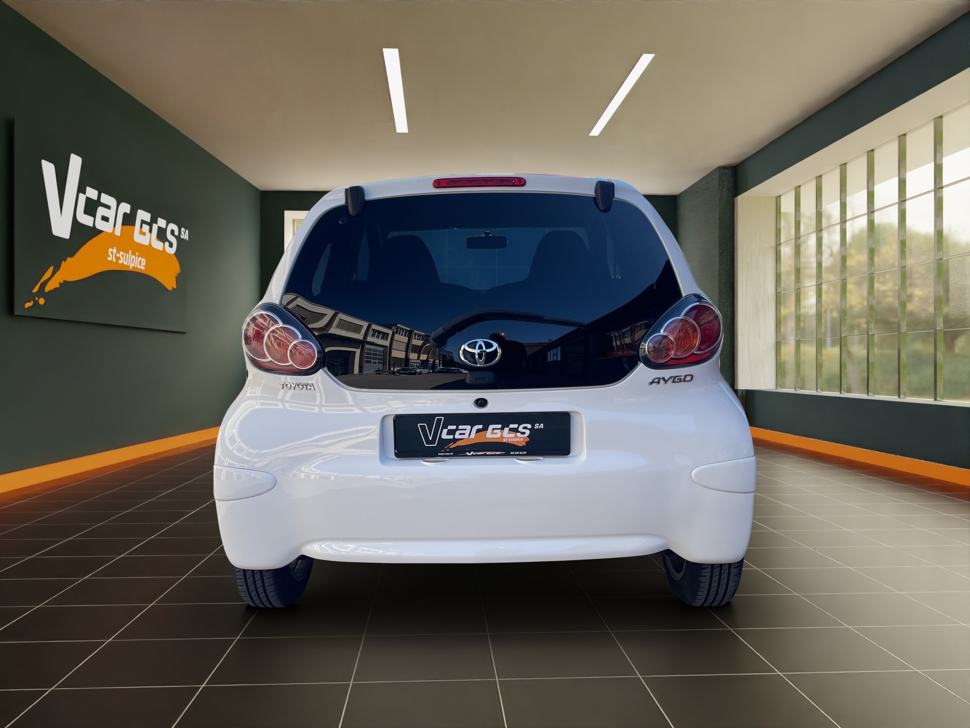 TOYOTA Aygo 1.0 Linea Luna-image-3