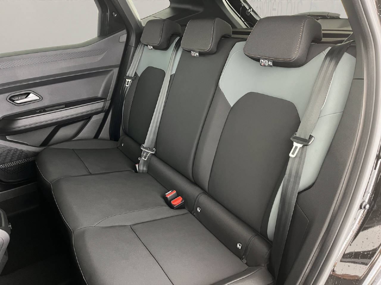 DACIA Duster 1.8 Hybrid Extreme-image-16