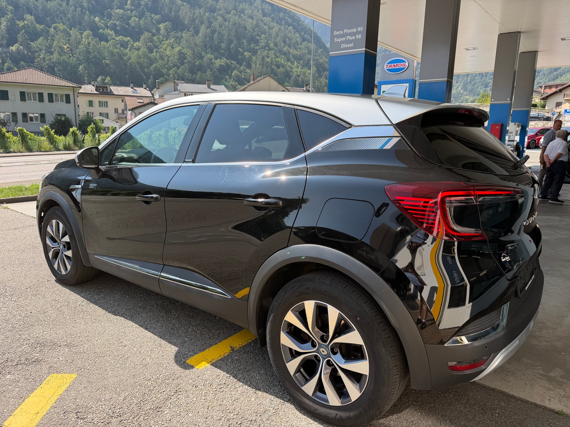 RENAULT Captur 1.6 E-Tech Edition1 DHT-image-1