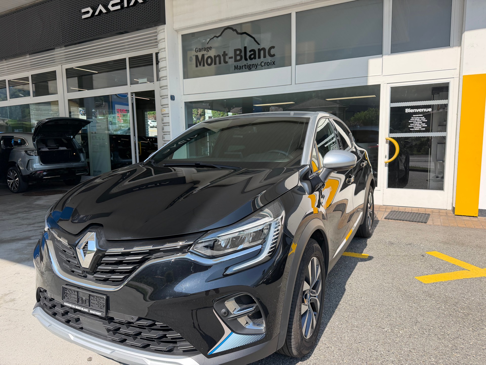 RENAULT Captur 1.6 E-Tech Edition1 DHT-image-0