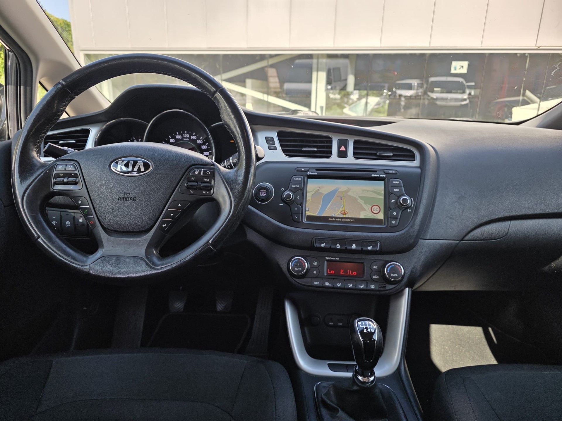 KIA Cee'd 1.6 GDi Classic-image-6
