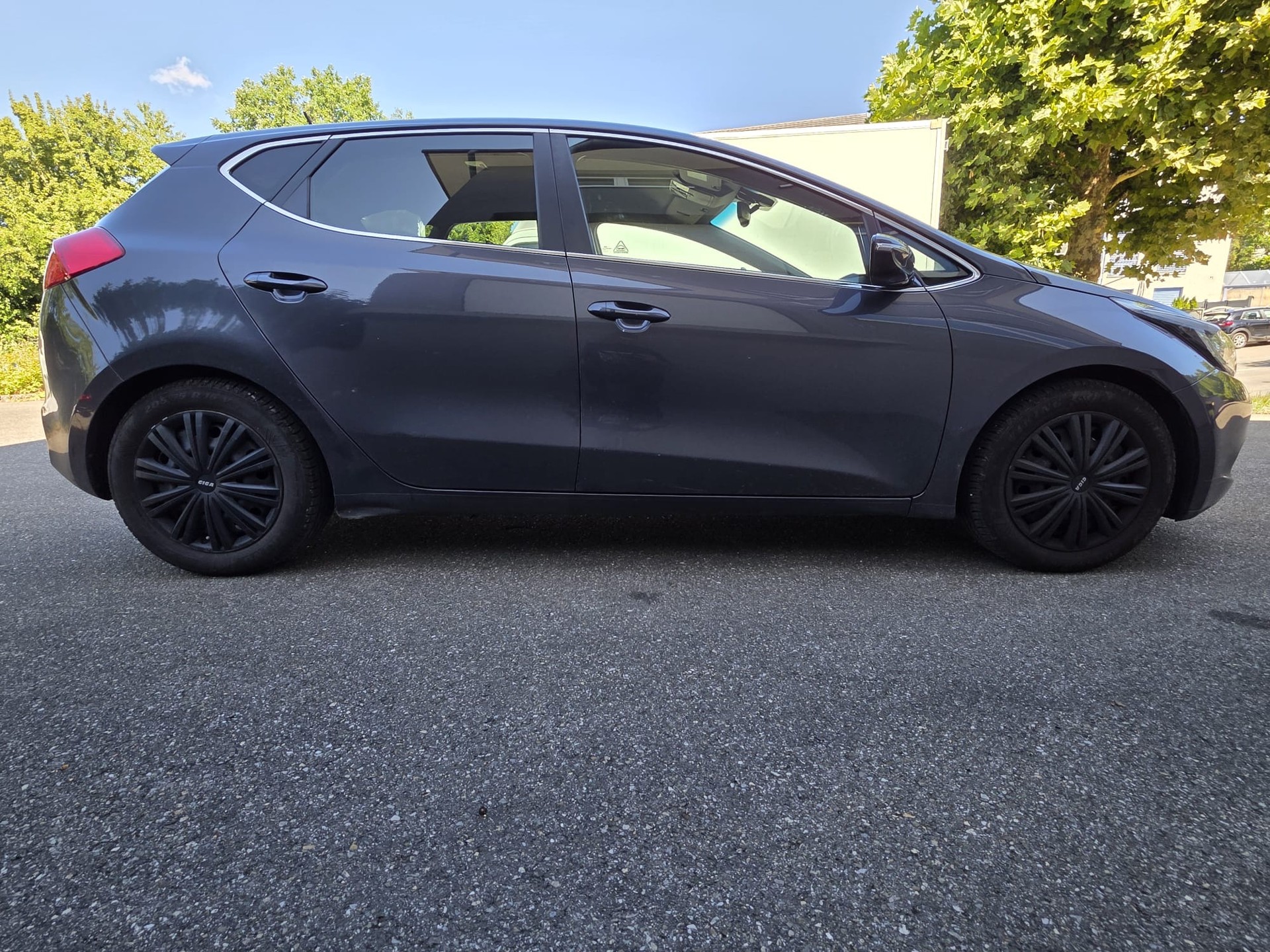 KIA Cee'd 1.6 GDi Classic-image-13