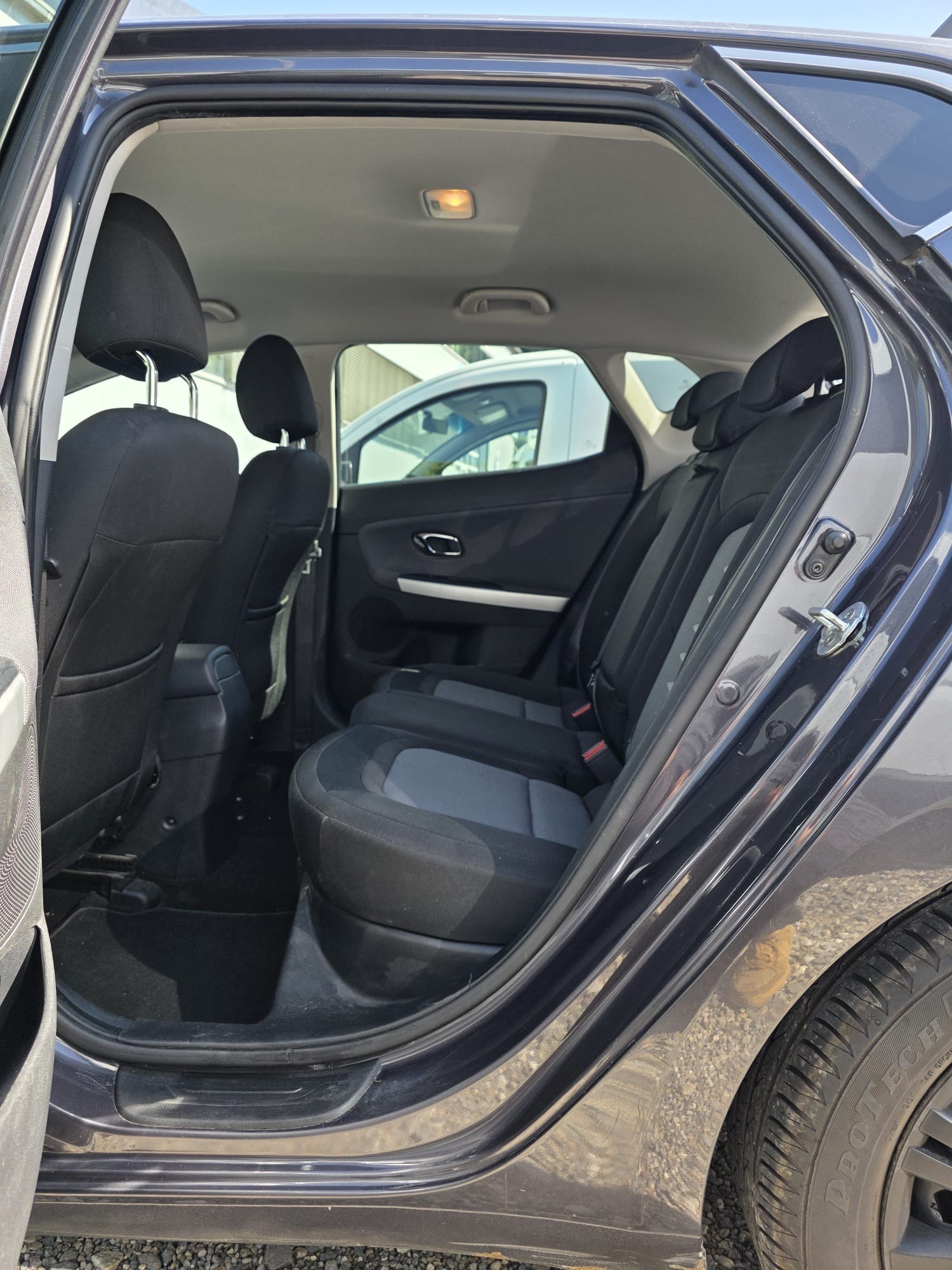 KIA Cee'd 1.6 GDi Classic-image-9
