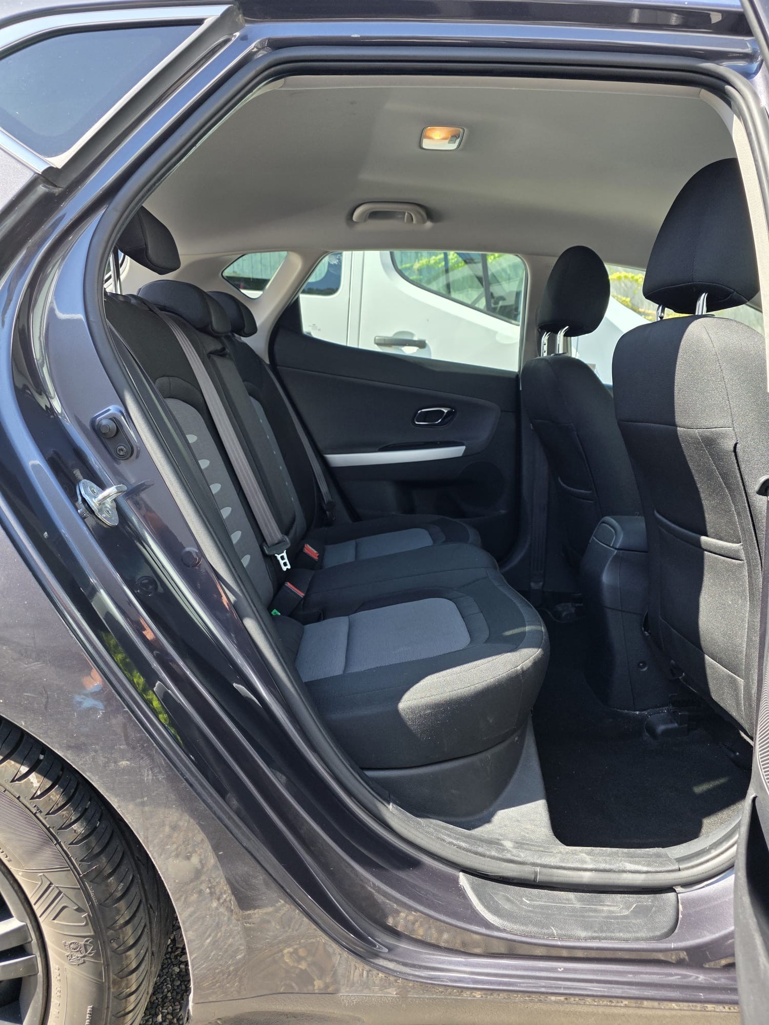 KIA Cee'd 1.6 GDi Classic-image-10