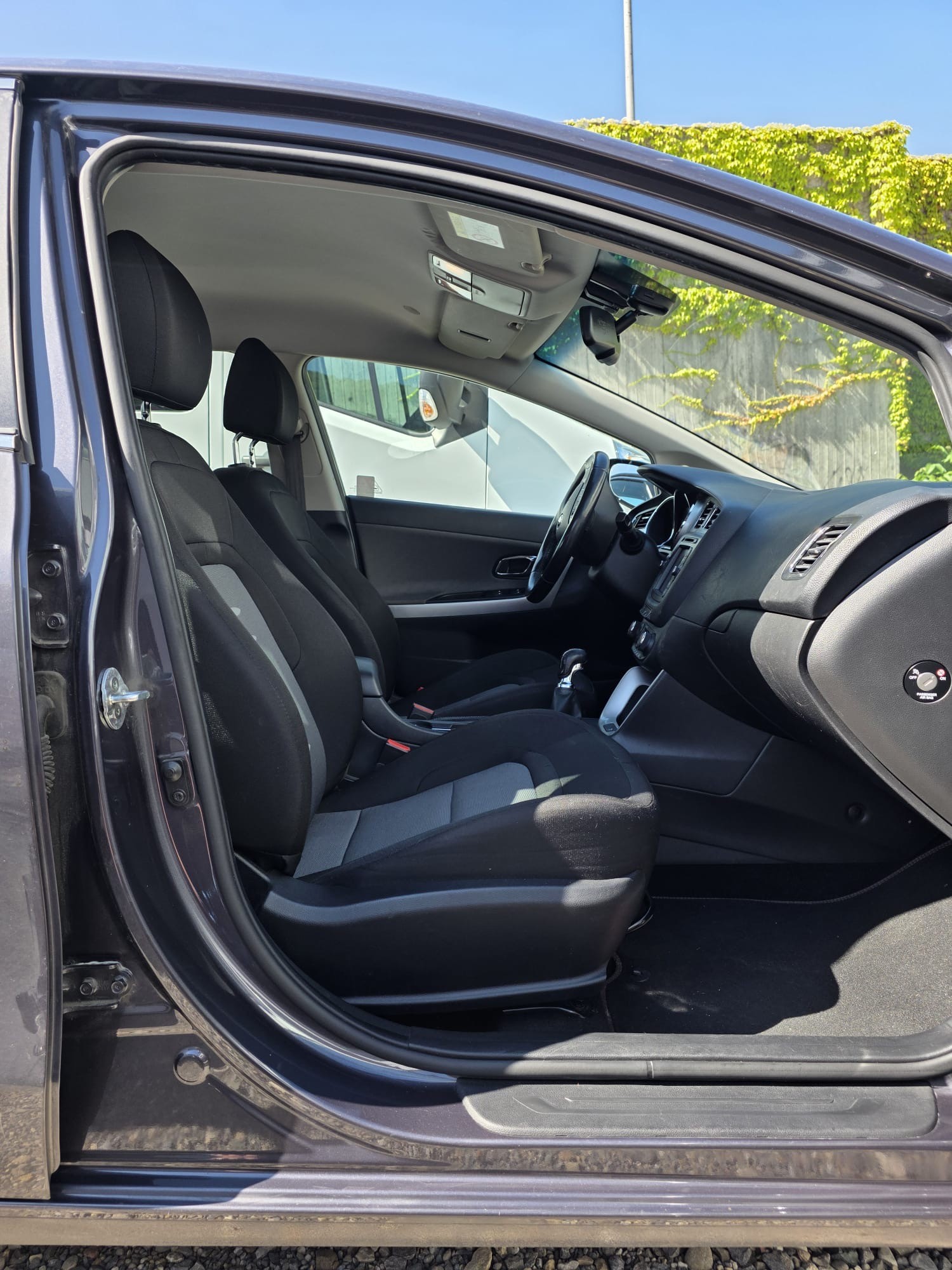 KIA Cee'd 1.6 GDi Classic-image-8
