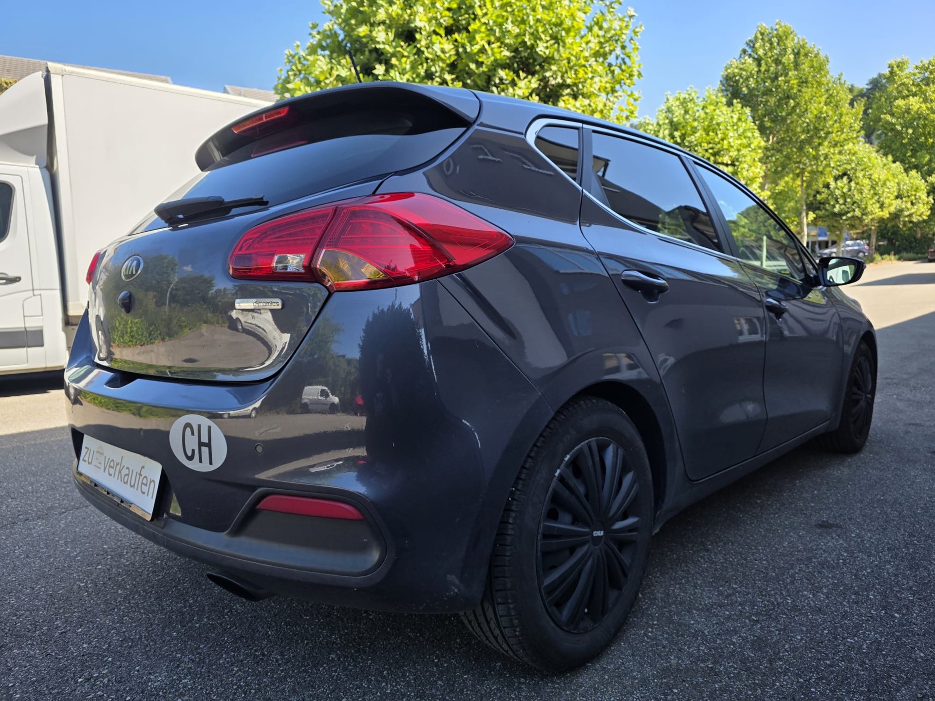 KIA Cee'd 1.6 GDi Classic-image-5
