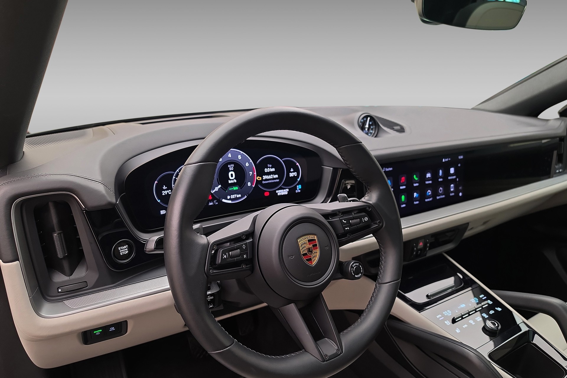 PORSCHE Cayenne Coupé E-Hybrid-image-10