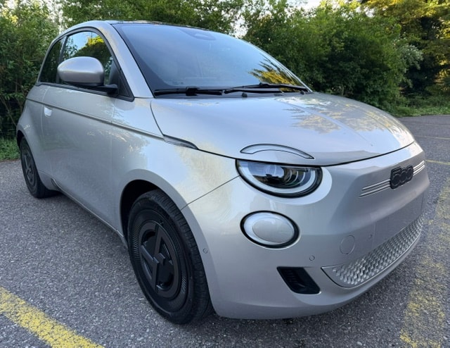 FIAT 500 electric 87 kW Armani-image-2