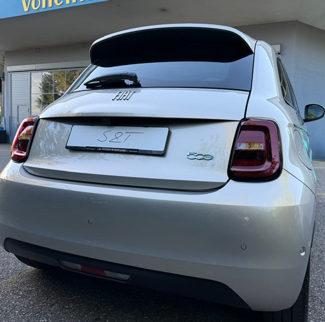 FIAT 500 electric 87 kW Armani-image-4