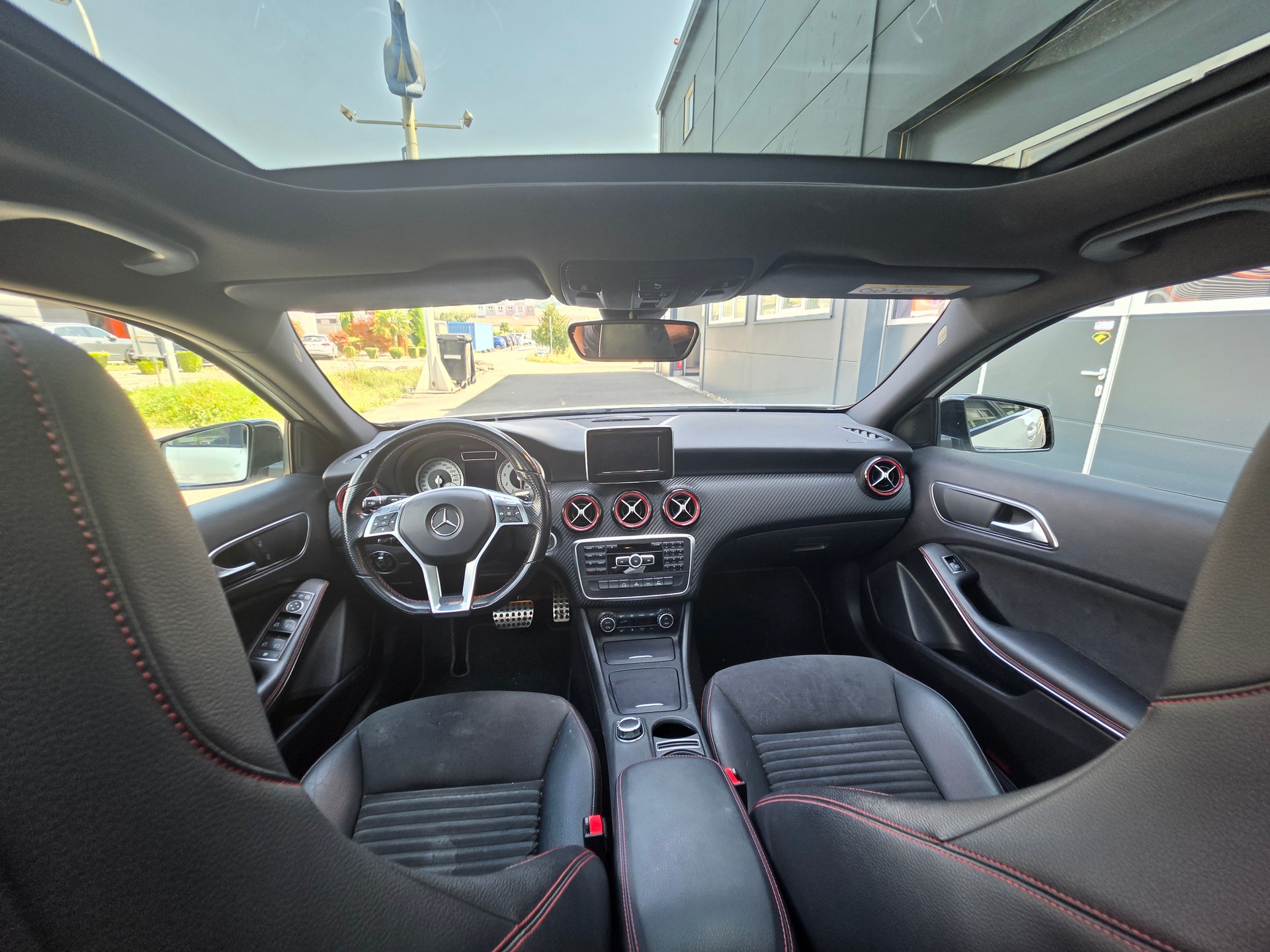 MERCEDES-BENZ A 250 Sport 4Matic 7G-DCT-image-7