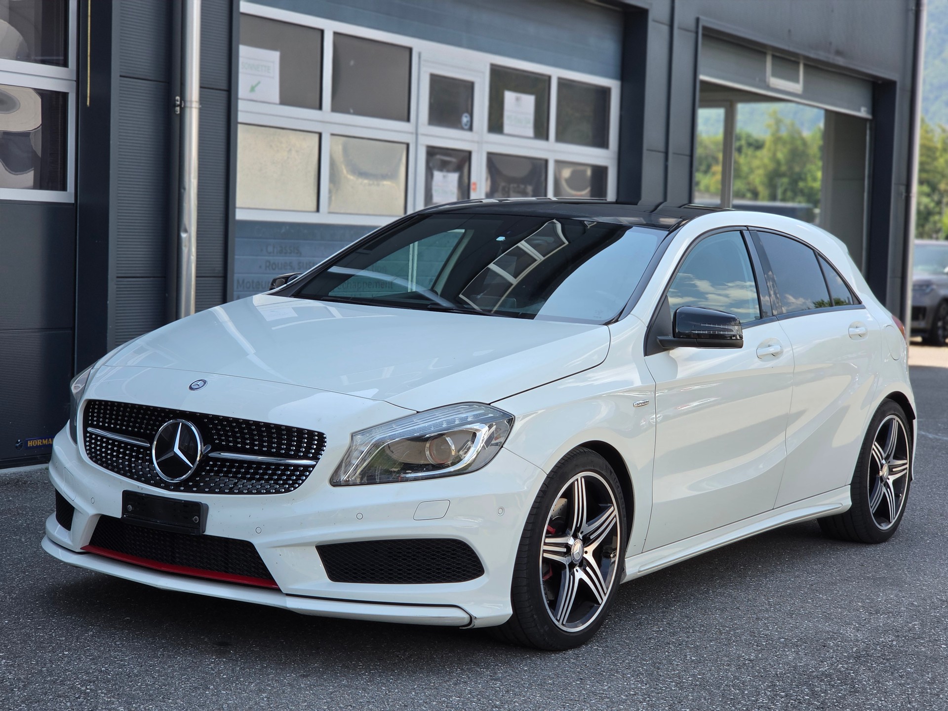 MERCEDES-BENZ A 250 Sport 4Matic 7G-DCT-image-2