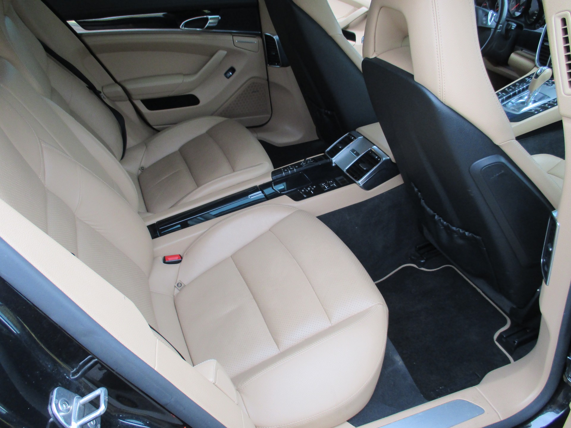 PORSCHE Panamera 4 3.6 Platinum Edition PDK-image-11