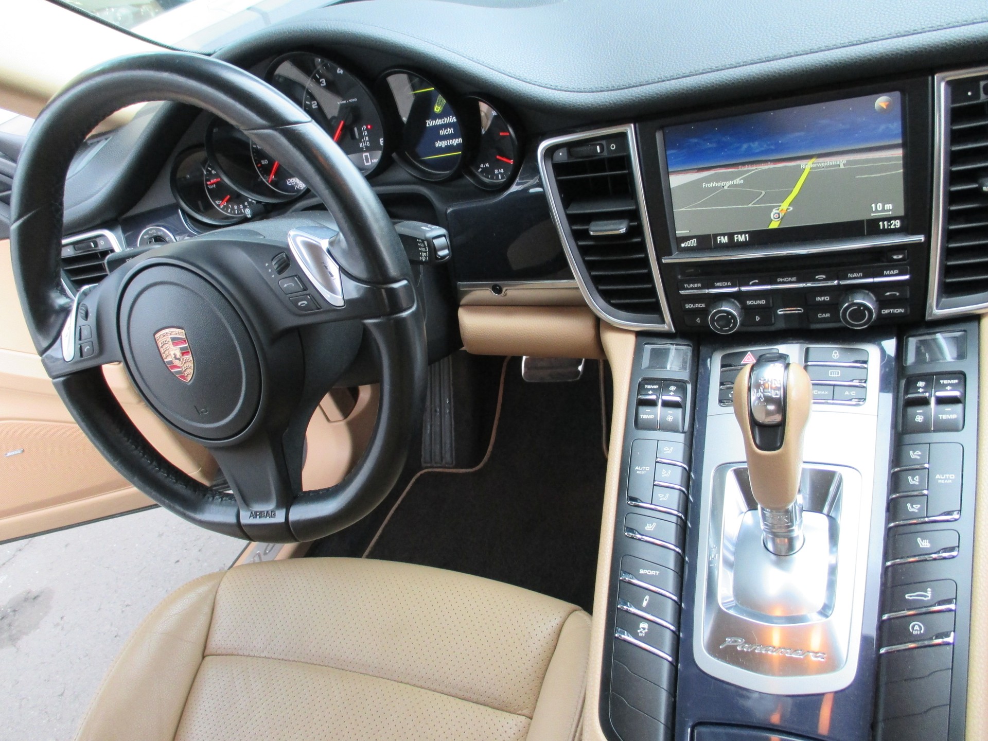 PORSCHE Panamera 4 3.6 Platinum Edition PDK-image-13