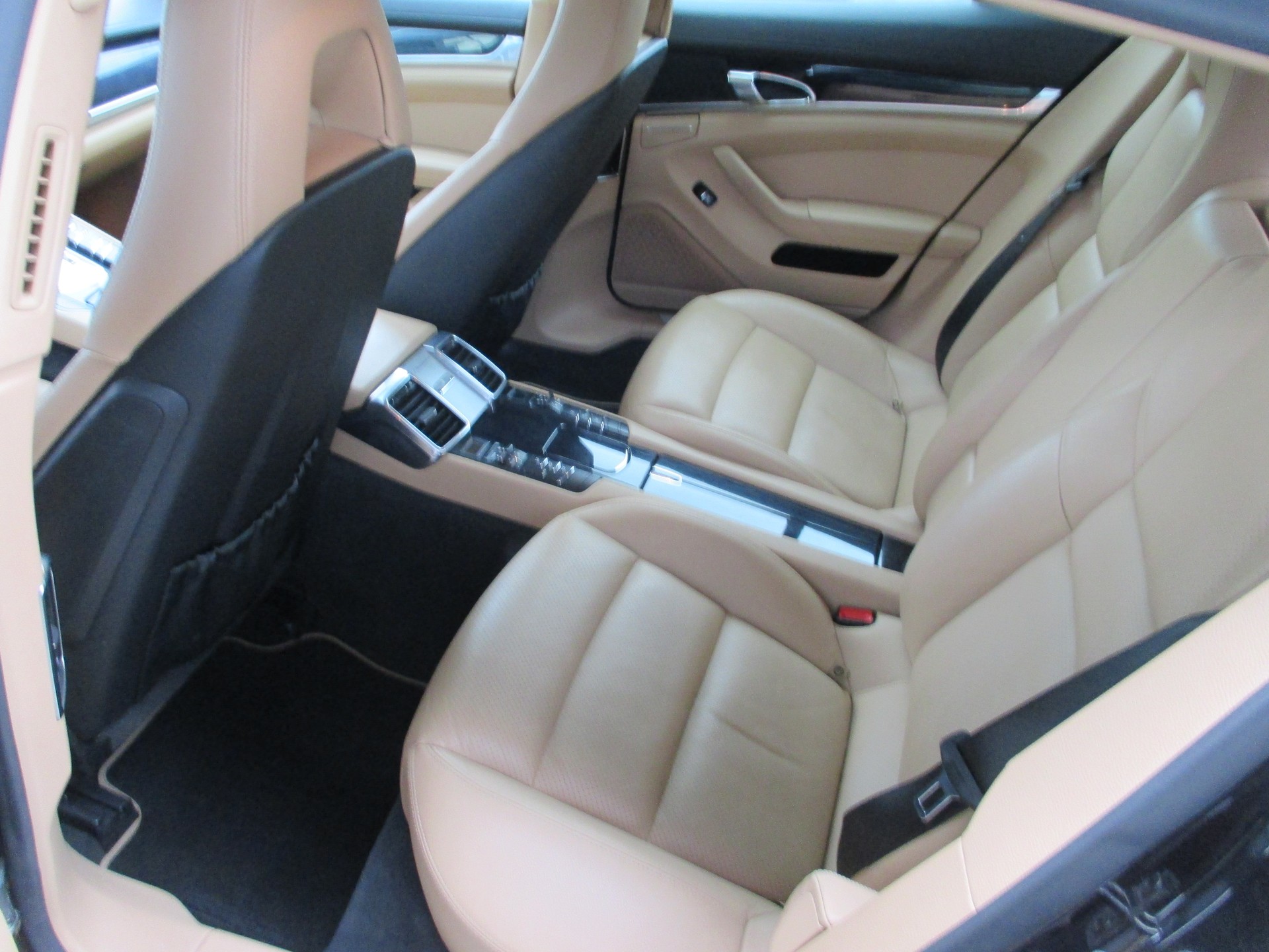 PORSCHE Panamera 4 3.6 Platinum Edition PDK-image-9