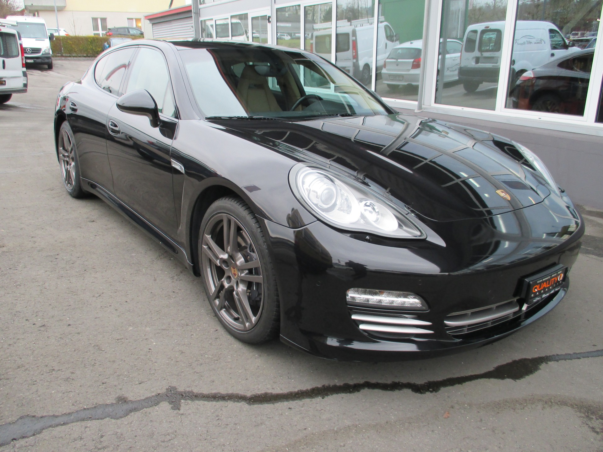 PORSCHE Panamera 4 3.6 Platinum Edition PDK-image-2
