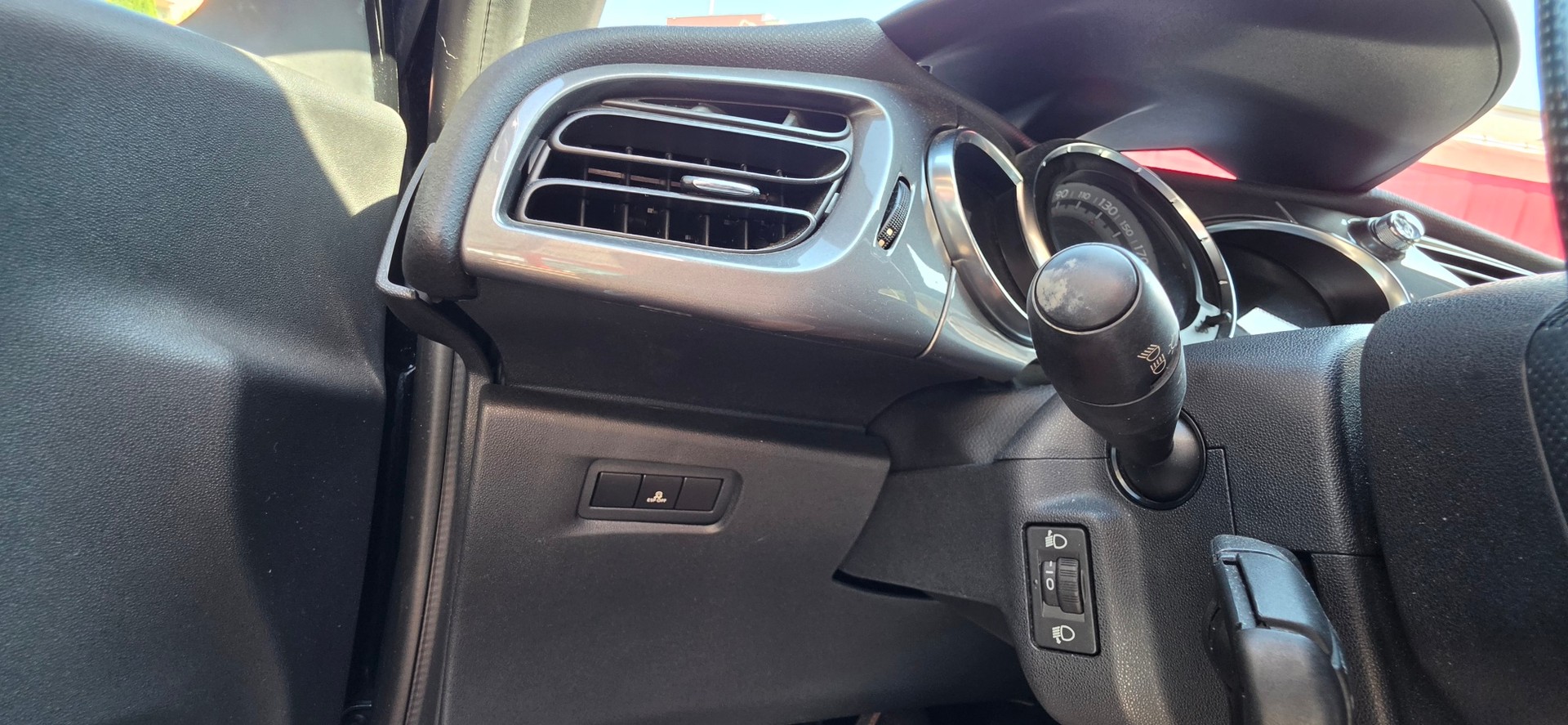CITROEN DS3 Cabrio 1.6i-image-14