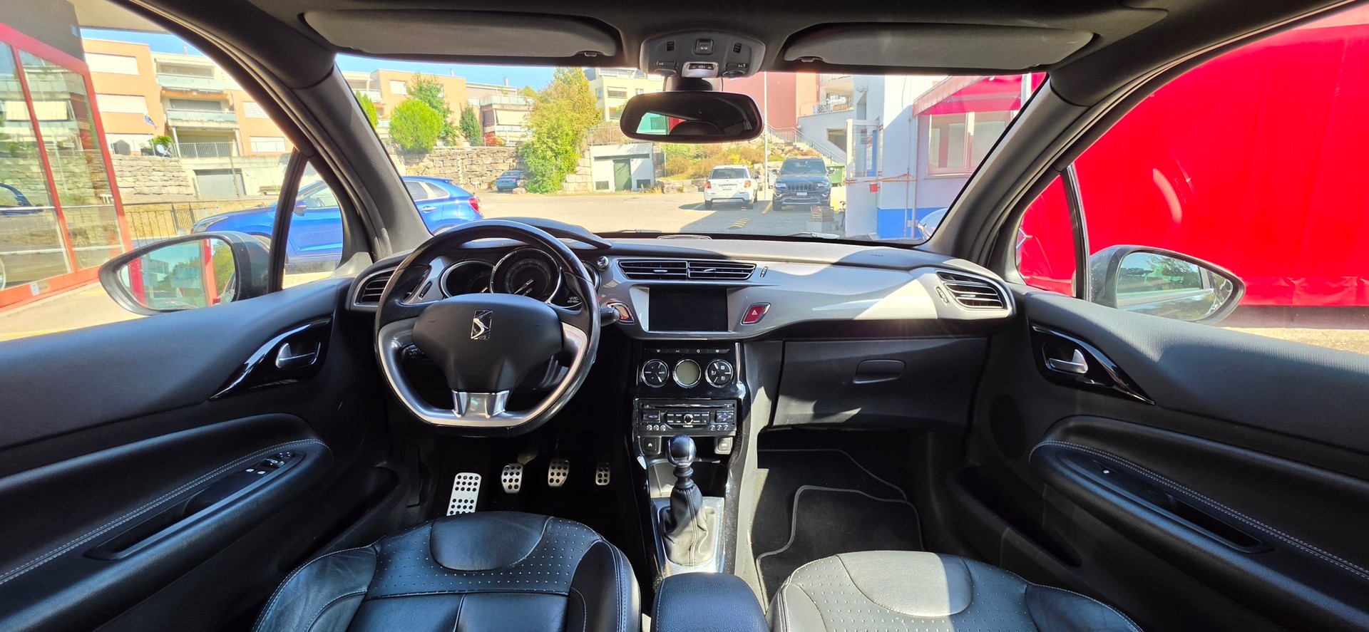CITROEN DS3 Cabrio 1.6i-image-12