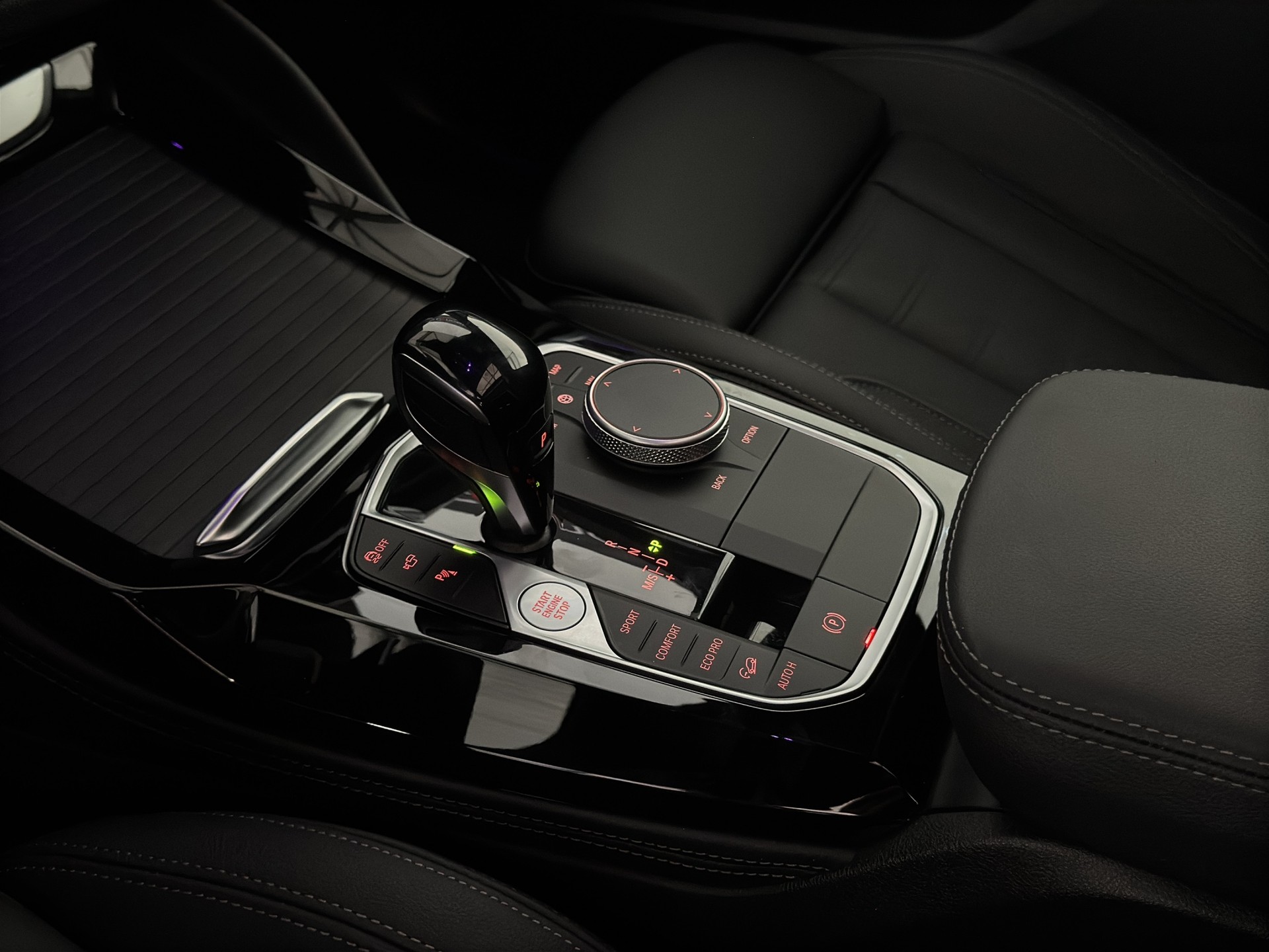 BMW X4 xDrive 48V 30d M Sport Steptronic-image-12