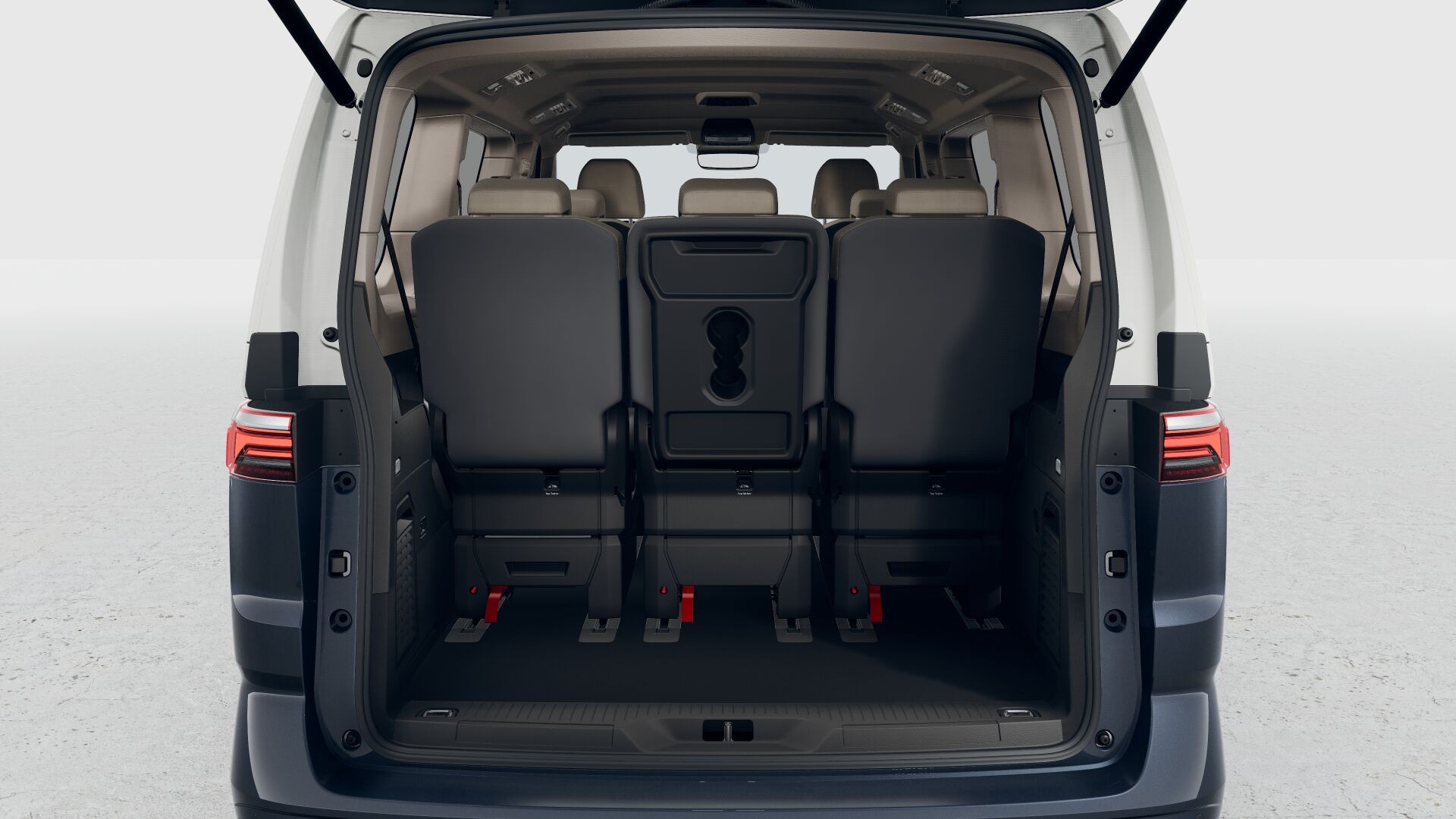 VW Multivan 1.5 eHybrid DSG Lang 4Motion-image-5