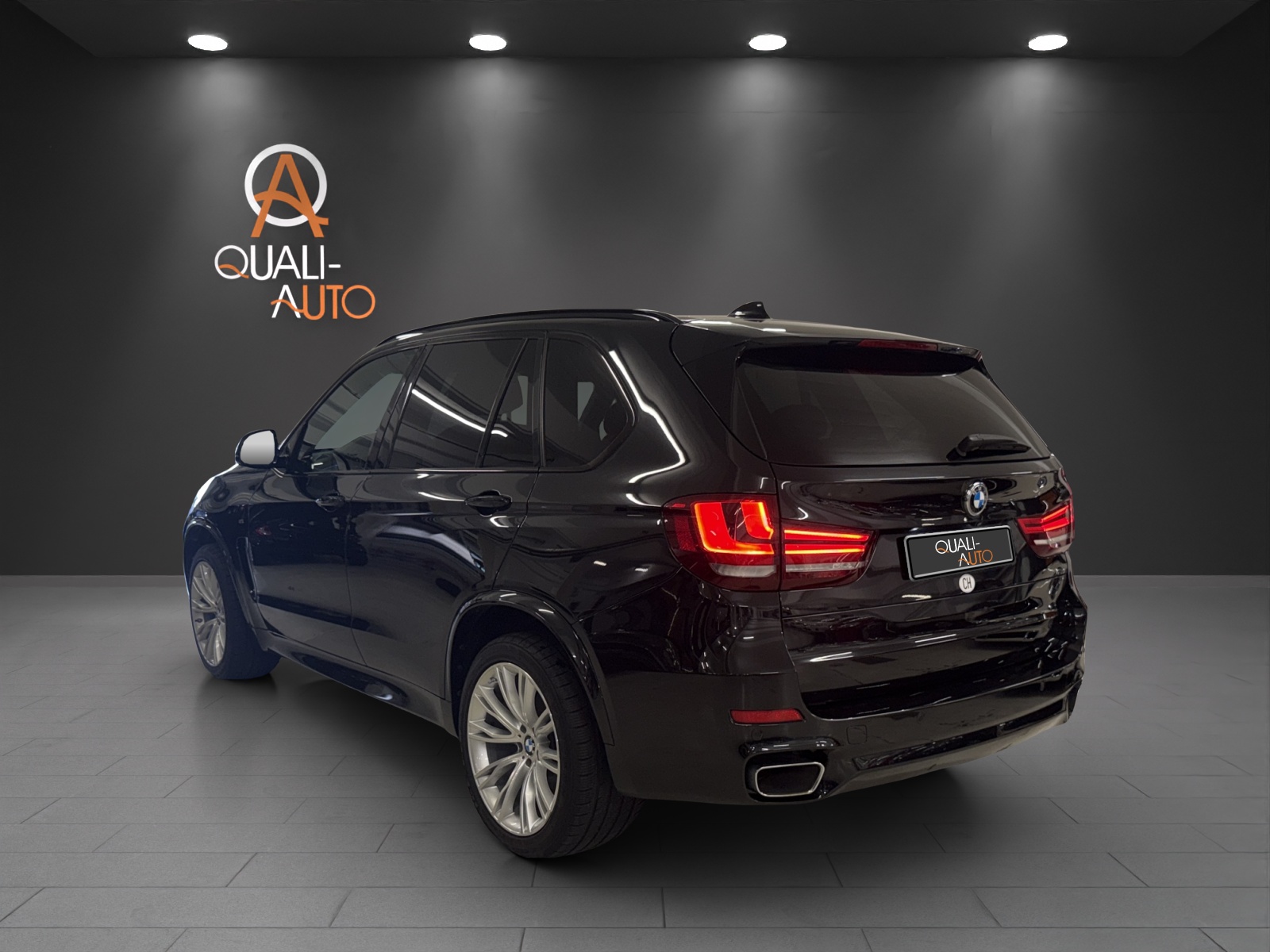 BMW X5 xDrive 40d M-Paket Steptronic-showroom-element-3
